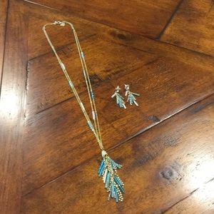 Necklace & earrings \ White House Black Market